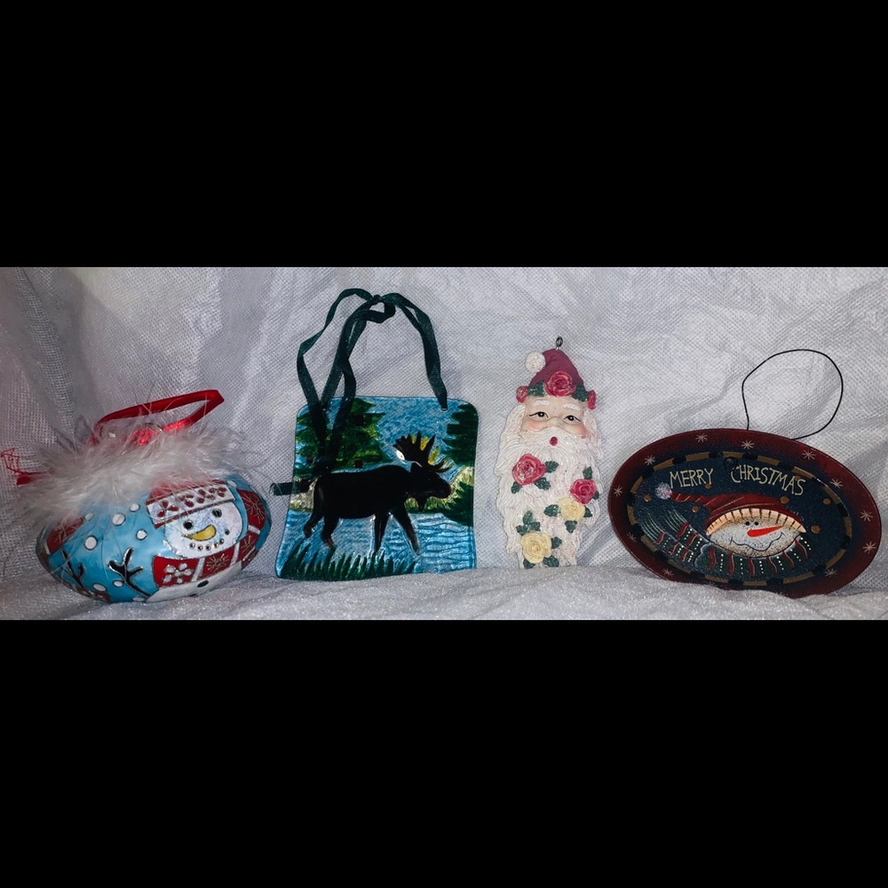 4 Christmas ornaments.